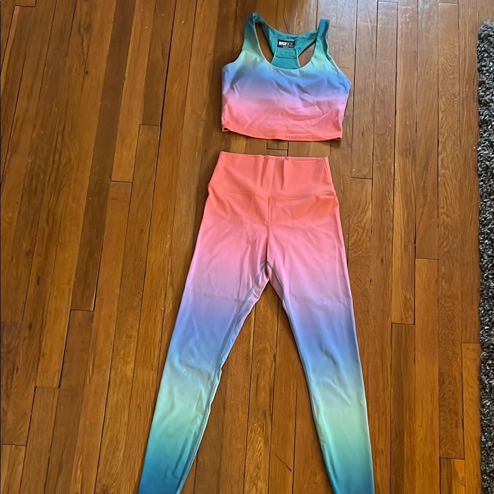 Beach Riot Sport Rainbow Ombre Set - like new